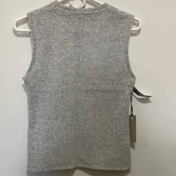 Aritzia Tourist Tank - The Group Babaton - Picture 2 of 4